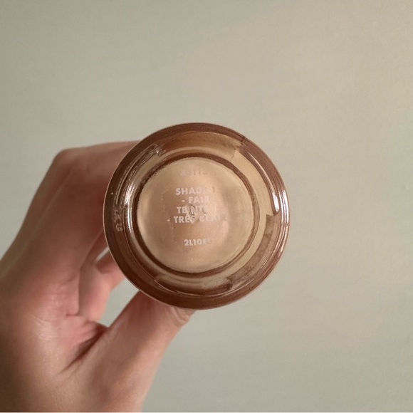 Elf halo glow liquid filter shade 1 fair - Picture 3 of 3